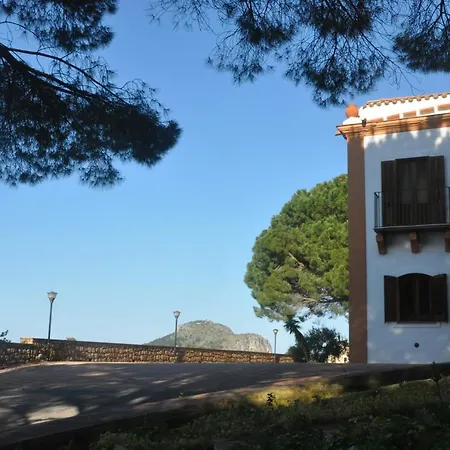 Del Vescovo בית הארחה צ'פאלו