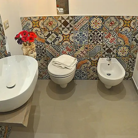 Del Vescovo בית הארחה