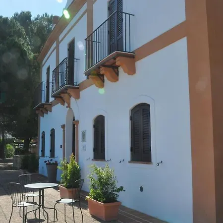 Del Vescovo בית הארחה צ'פאלו